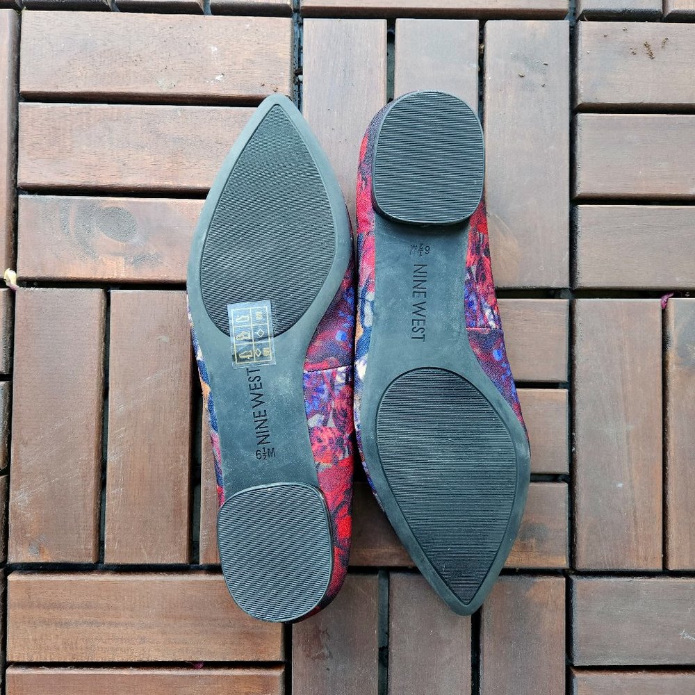 Nine West | Floral Flats - 6.5 - Picture 3 of 3